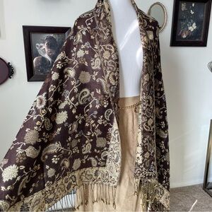 D&G Pashmina cashmere and silk paisley print shawl